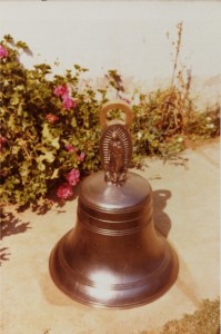 campana bronce                         