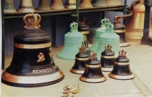 campana bronce                               