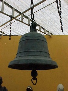 campana bronce                                   