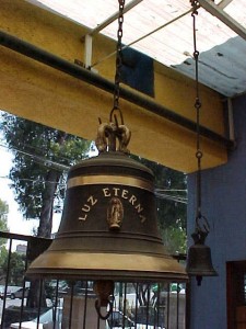 campana bronce                              